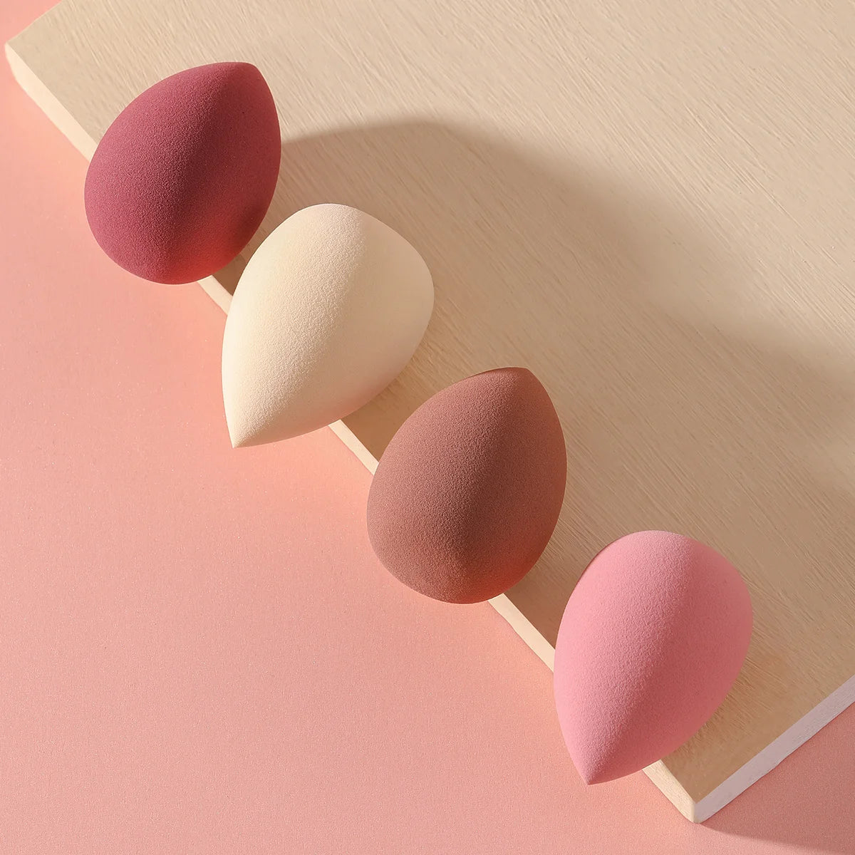 4 Pcs Beauty Egg Makeup Sponge Blenders Beauty Sponges Foundation Applicator